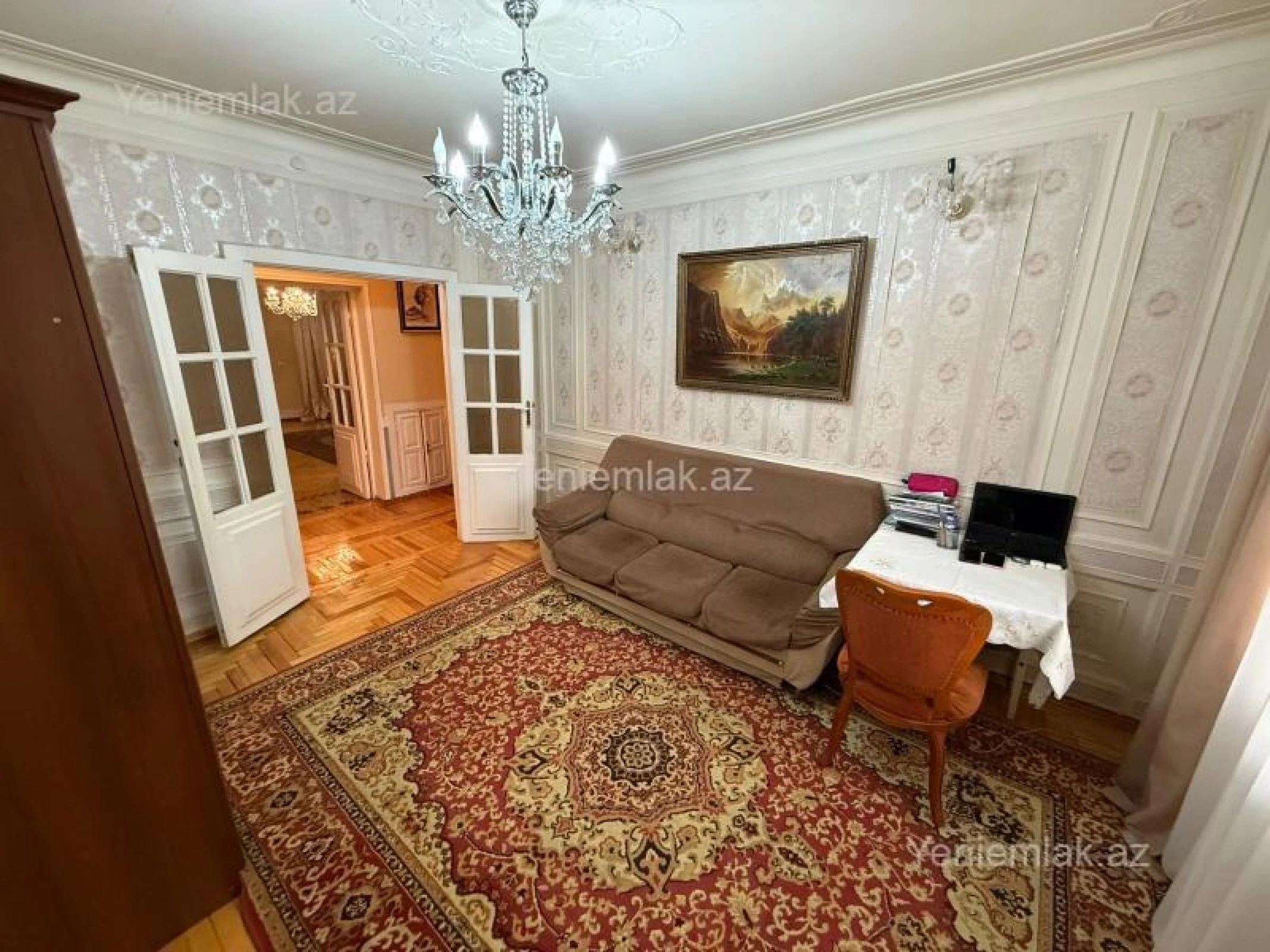 Satılır 4 otaqlı köhnə tikili 110 m²