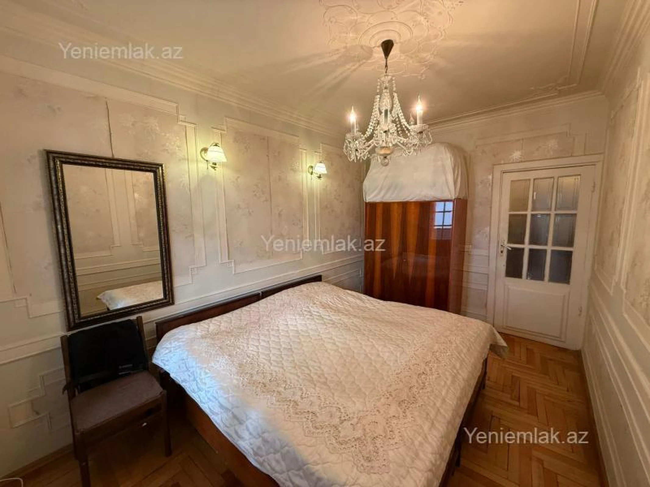 Satılır 4 otaqlı köhnə tikili 110 m²