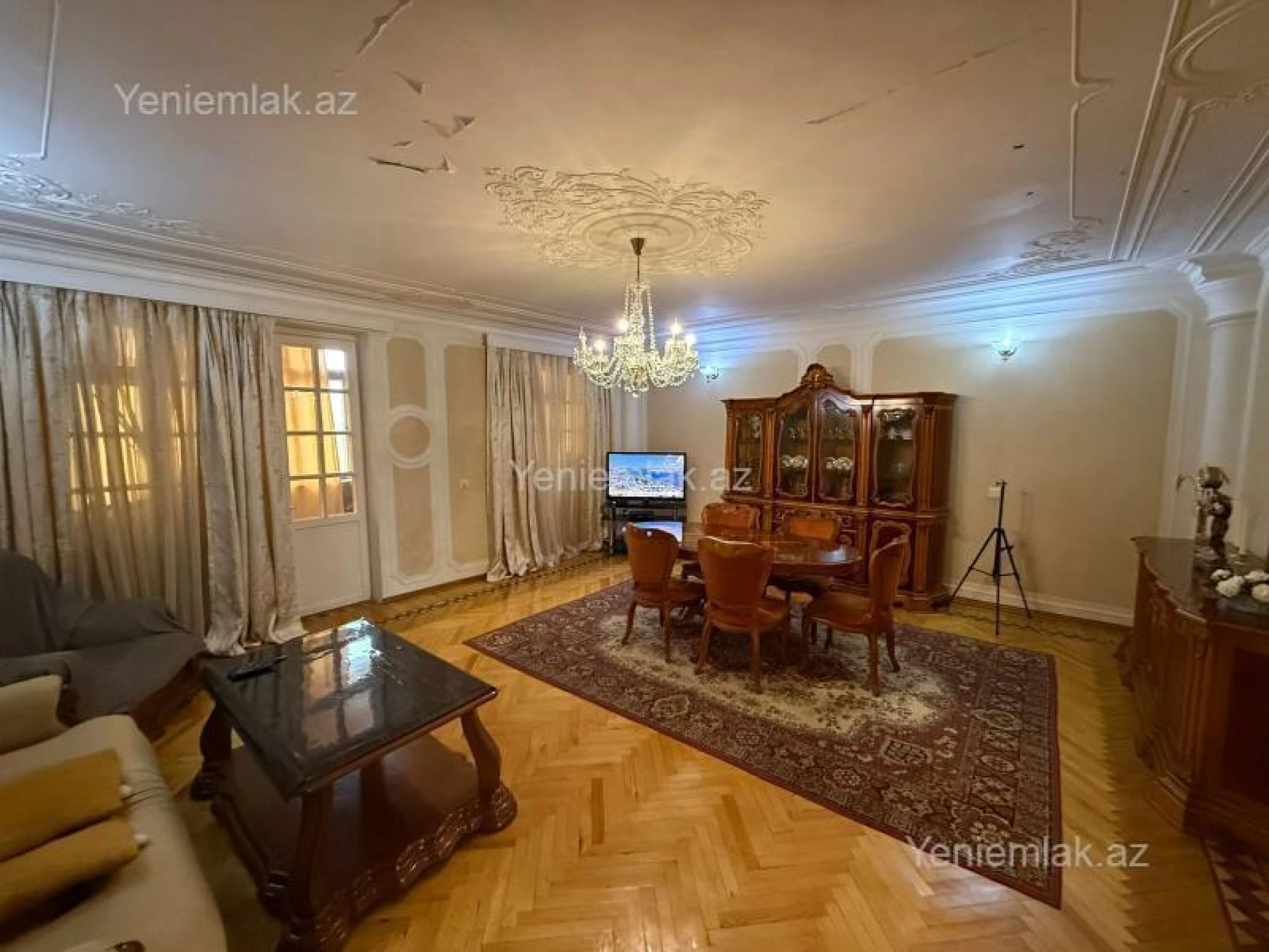 Satılır 4 otaqlı köhnə tikili 110 m²