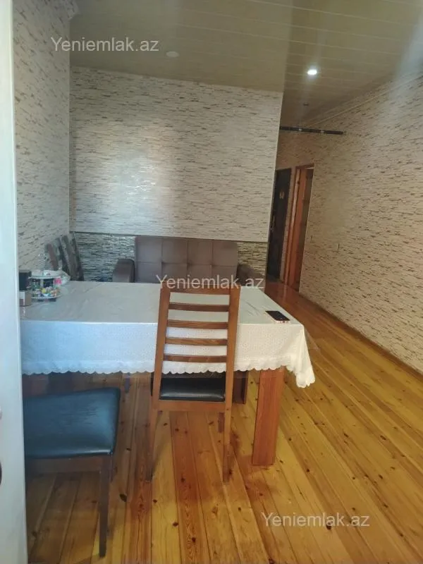 Satılır 3 otaqlı köhnə tikili 70 m²