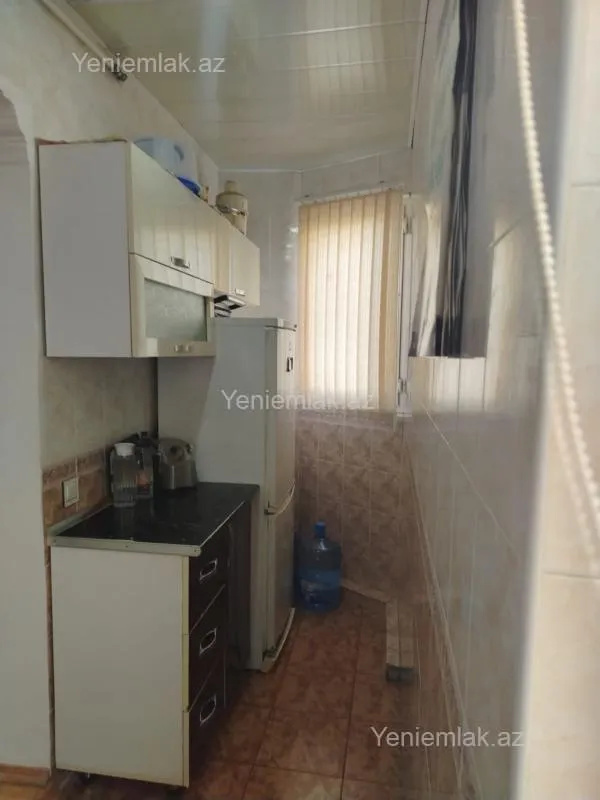 Satılır 3 otaqlı köhnə tikili 70 m²