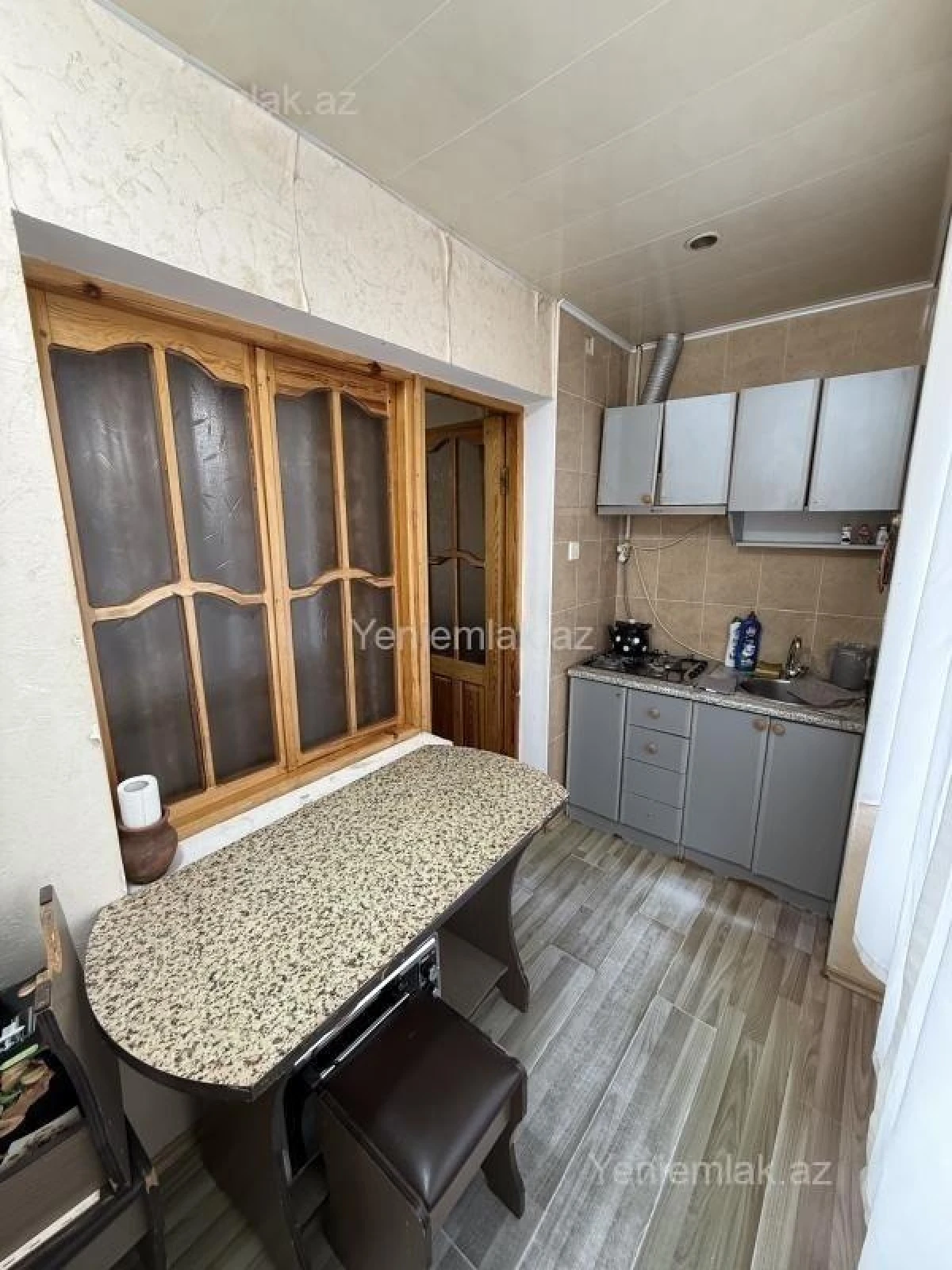 Satılır 2 otaqlı köhnə tikili 50 m²