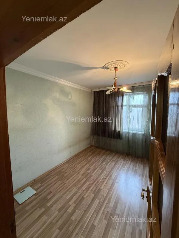 Satılır 2 otaqlı köhnə tikili 50 m²