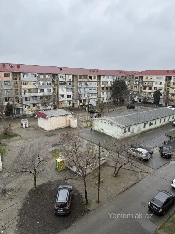 Satılır 2 otaqlı köhnə tikili 50 m²