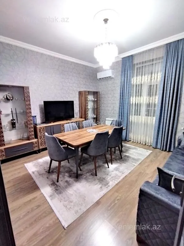Satılır 2 otaqlı köhnə tikili 70 m²
