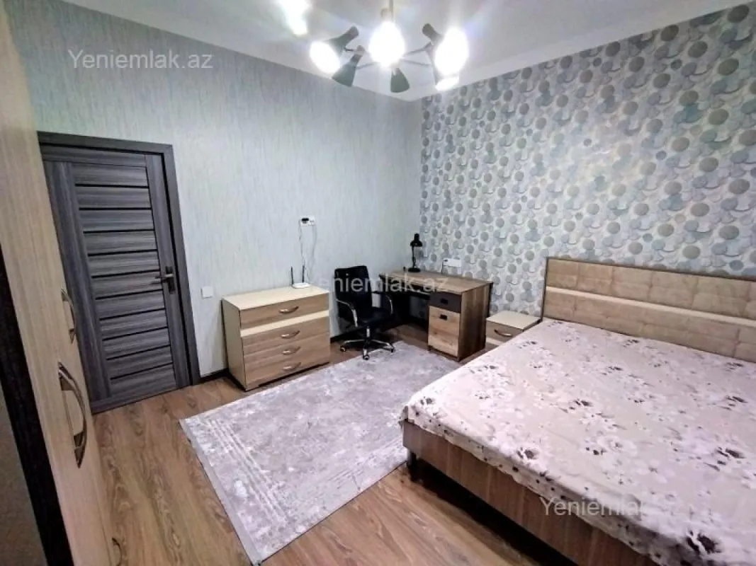 Satılır 2 otaqlı köhnə tikili 70 m²