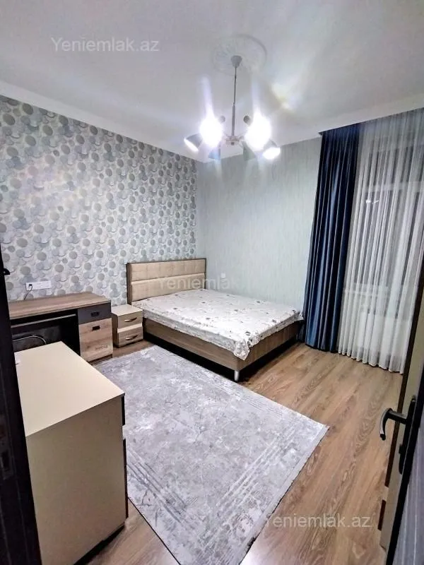 Satılır 2 otaqlı köhnə tikili 70 m²
