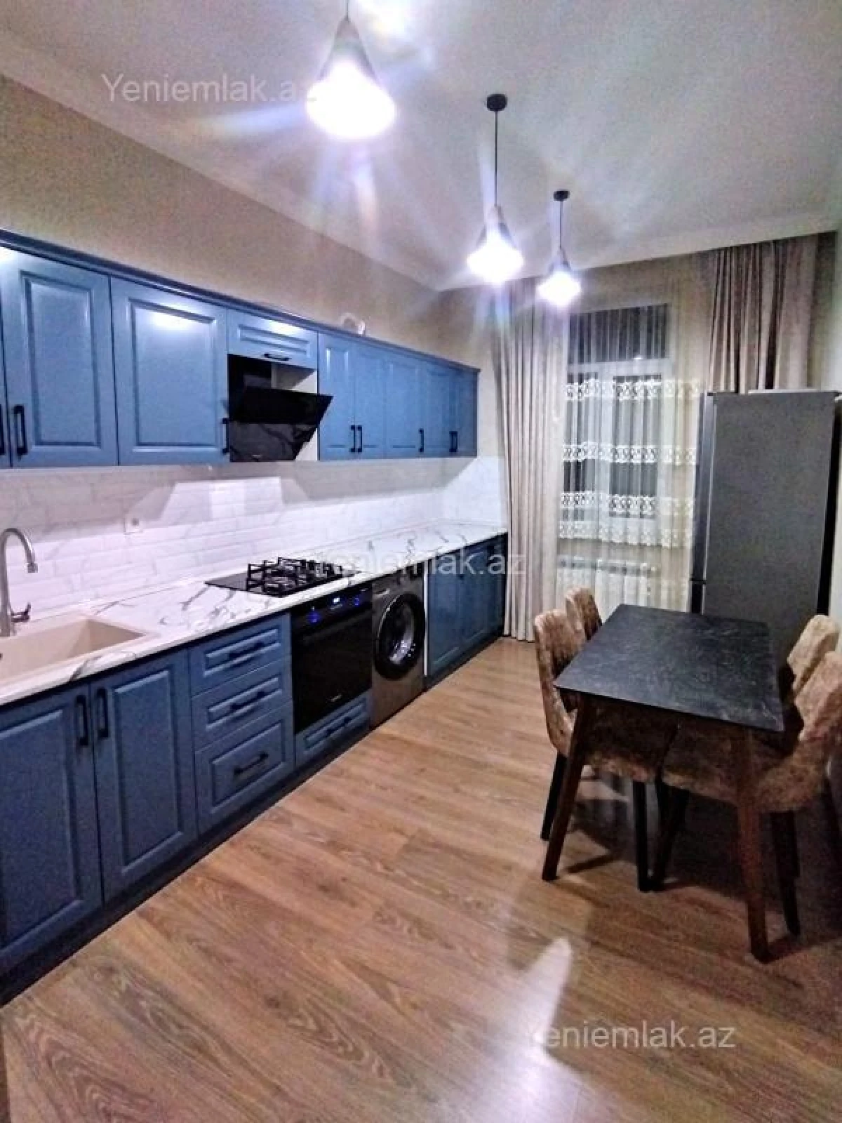 Satılır 2 otaqlı köhnə tikili 70 m²