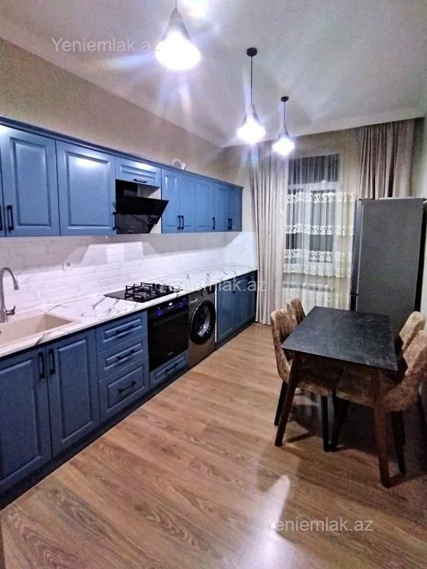 Satılır 2 otaqlı köhnə tikili 70 m²