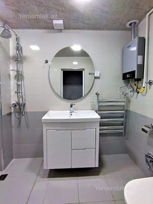 Satılır 2 otaqlı köhnə tikili 70 m²