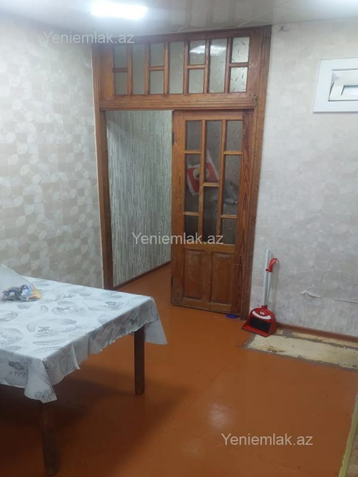 Satılır 2 otaqlı köhnə tikili 77 m²