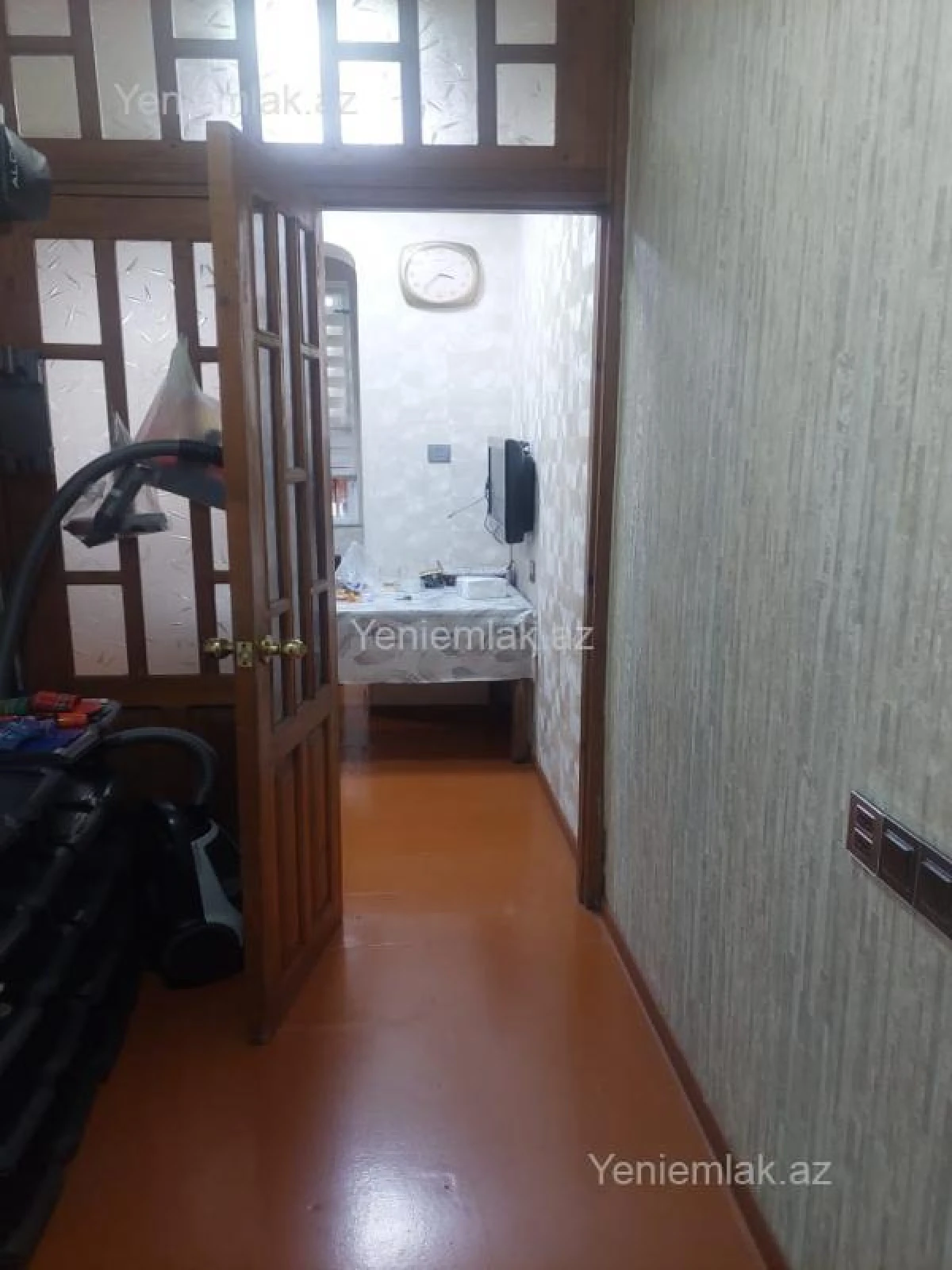 Satılır 2 otaqlı köhnə tikili 77 m²