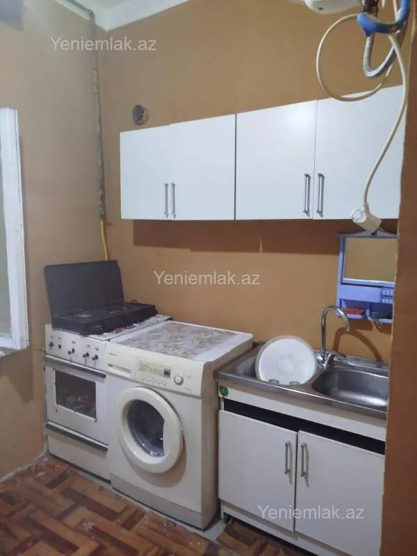 Satılır 2 otaqlı köhnə tikili 55 m²