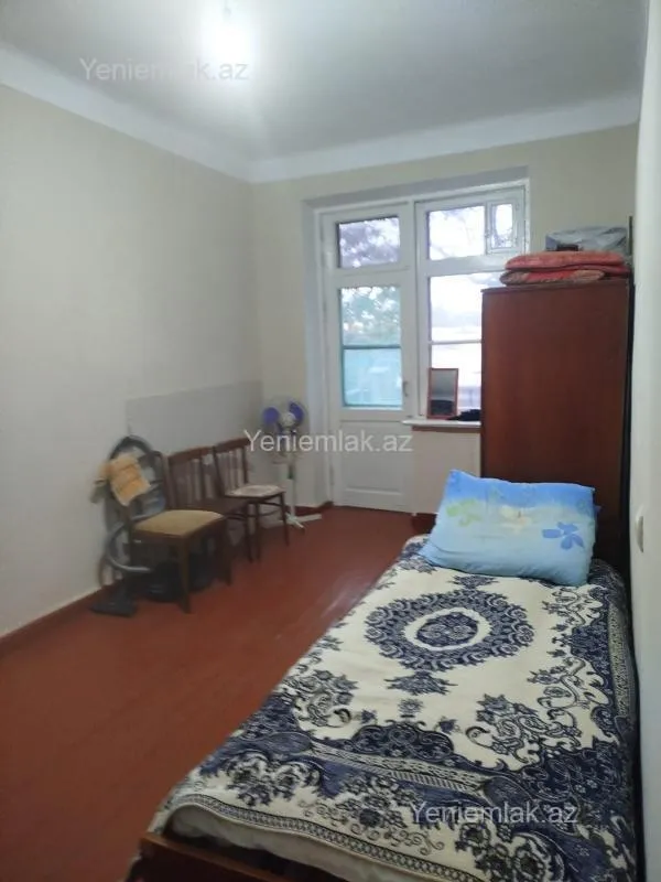 Satılır 2 otaqlı köhnə tikili 55 m²