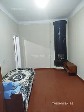 Satılır 2 otaqlı köhnə tikili 55 m²