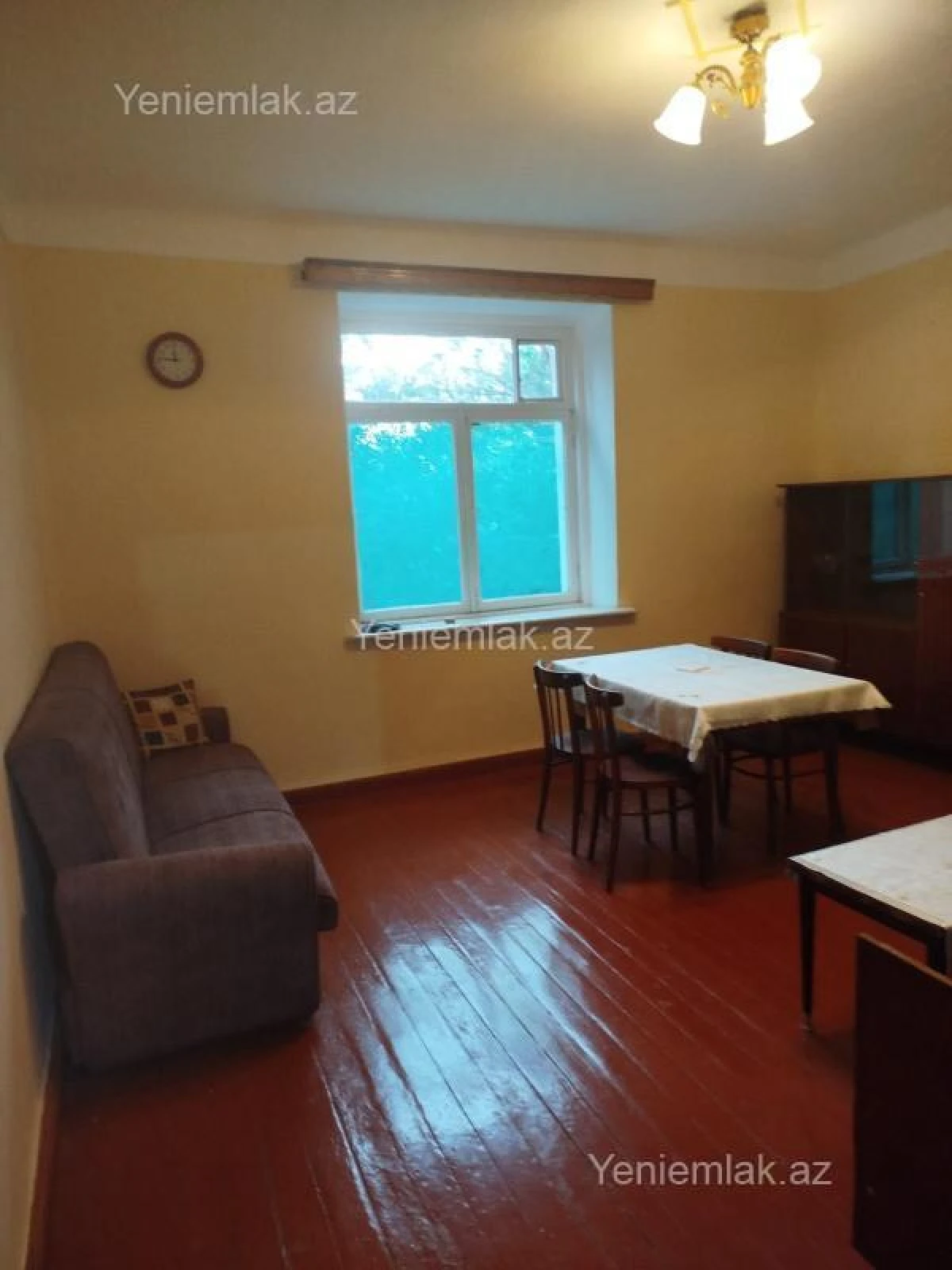 Satılır 2 otaqlı köhnə tikili 55 m²