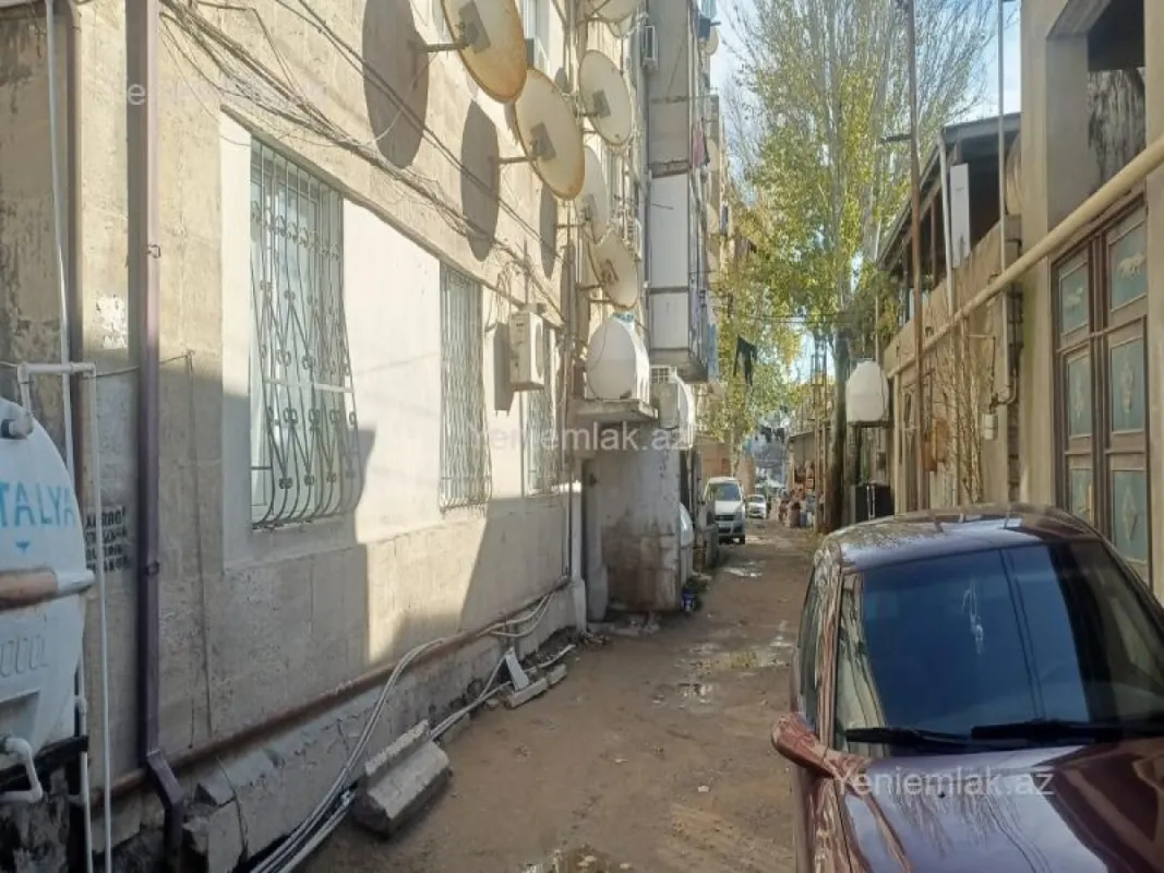 Satılır 3 otaqlı köhnə tikili 50 m²