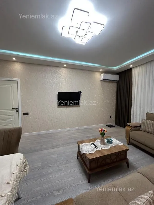Satılır 3 otaqlı yeni tikili 82 m²