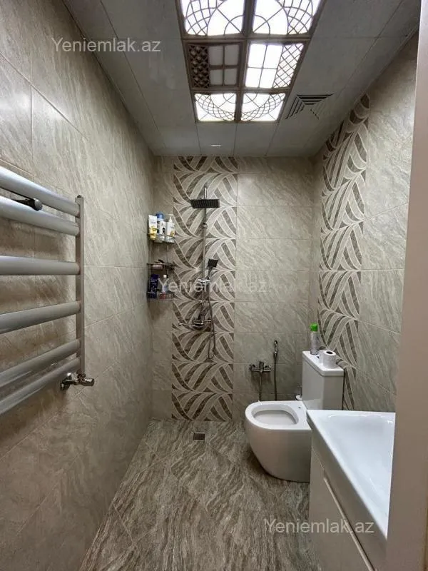 Satılır 3 otaqlı yeni tikili 82 m²