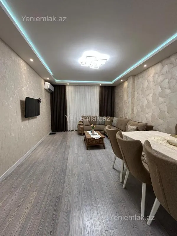 Satılır 3 otaqlı yeni tikili 82 m²