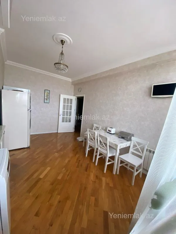 Satılır 2 otaqlı yeni tikili 93 m²
