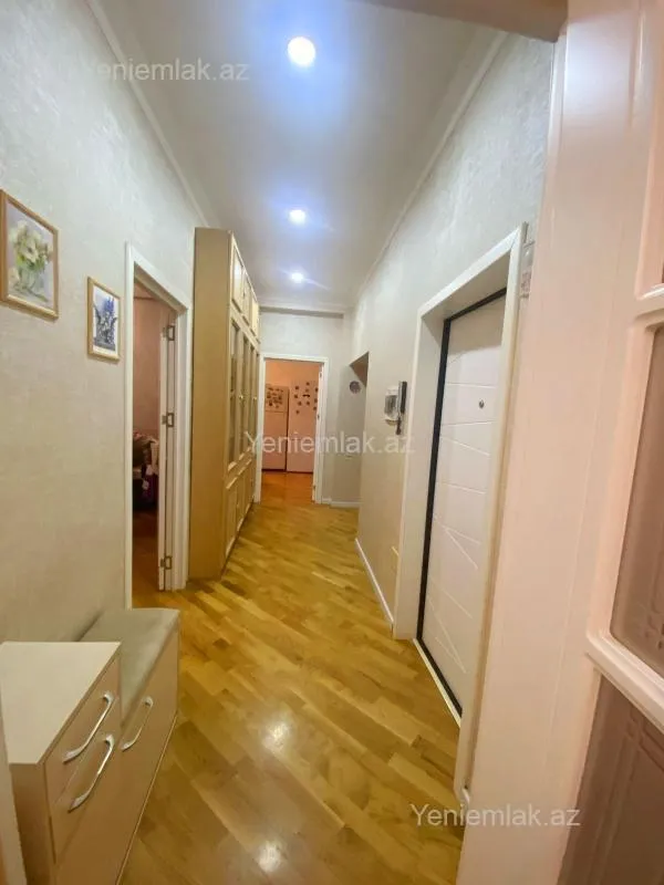 Satılır 2 otaqlı yeni tikili 93 m²