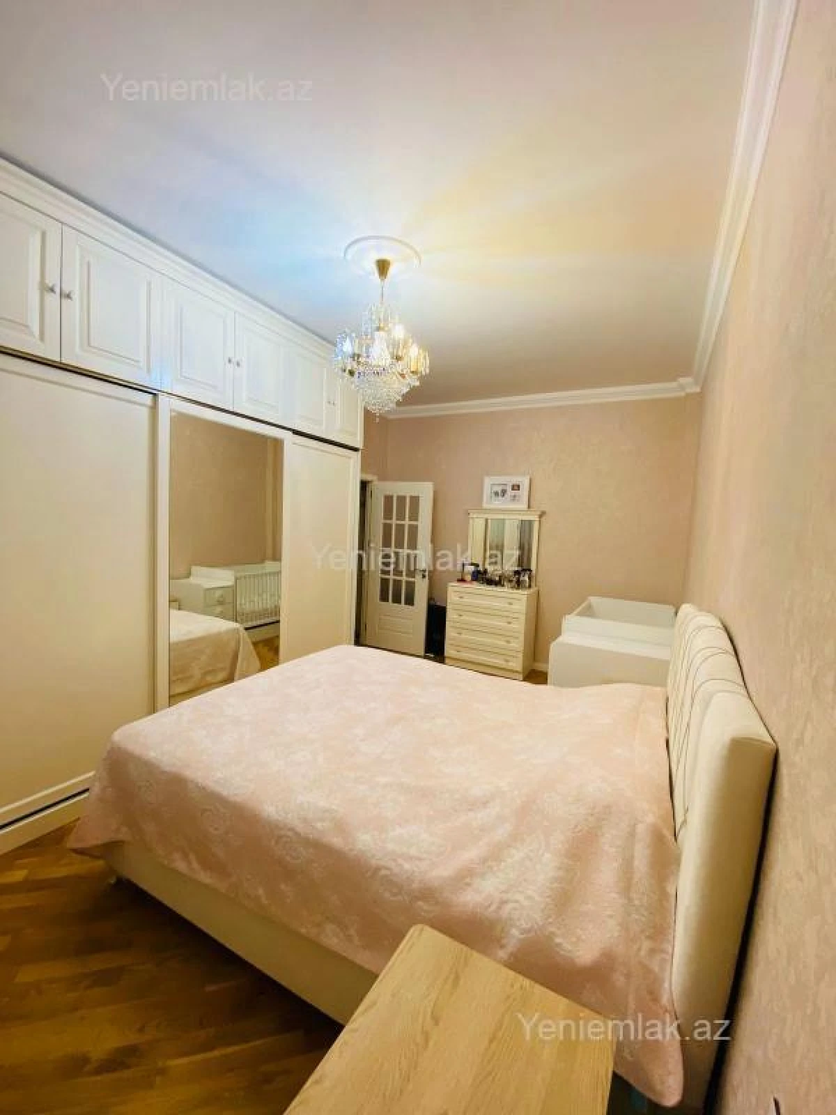 Satılır 2 otaqlı yeni tikili 93 m²