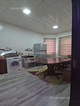 Satılır 5 otaqlı həyət evi 180 m²