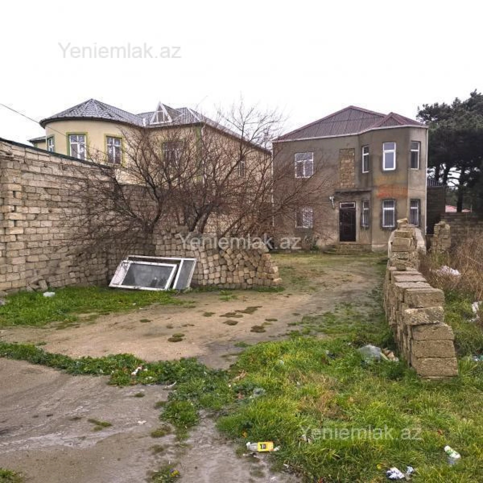 Satılır 5 otaqlı həyət evi 180 m²