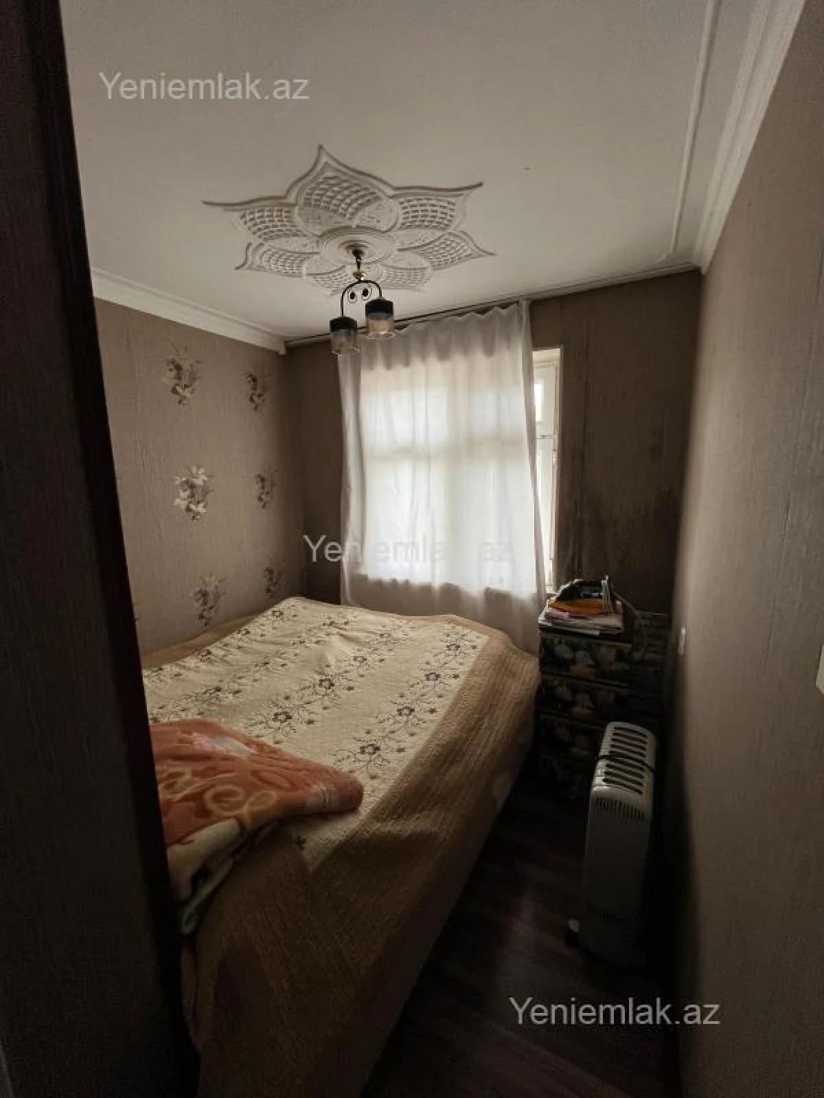 Satılır 1 otaqlı köhnə tikili 32 m²