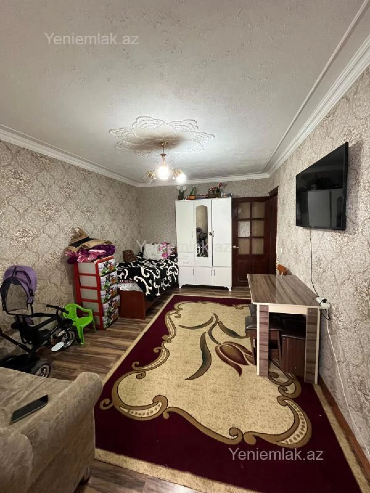 Satılır 1 otaqlı köhnə tikili 32 m²