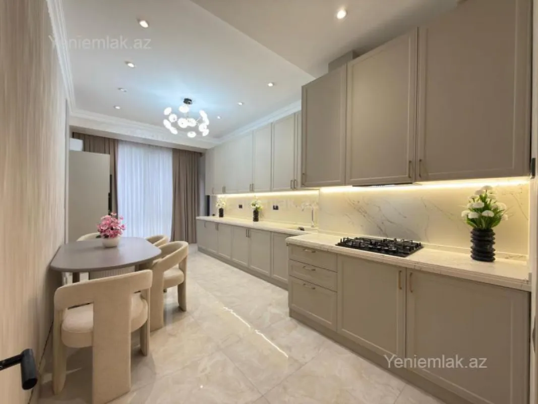Satılır 3 otaqlı yeni tikili 156 m²