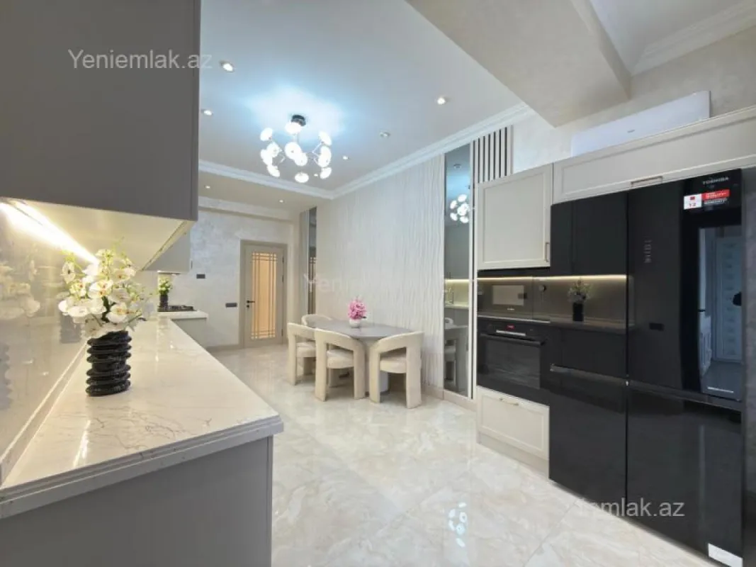 Satılır 3 otaqlı yeni tikili 156 m²