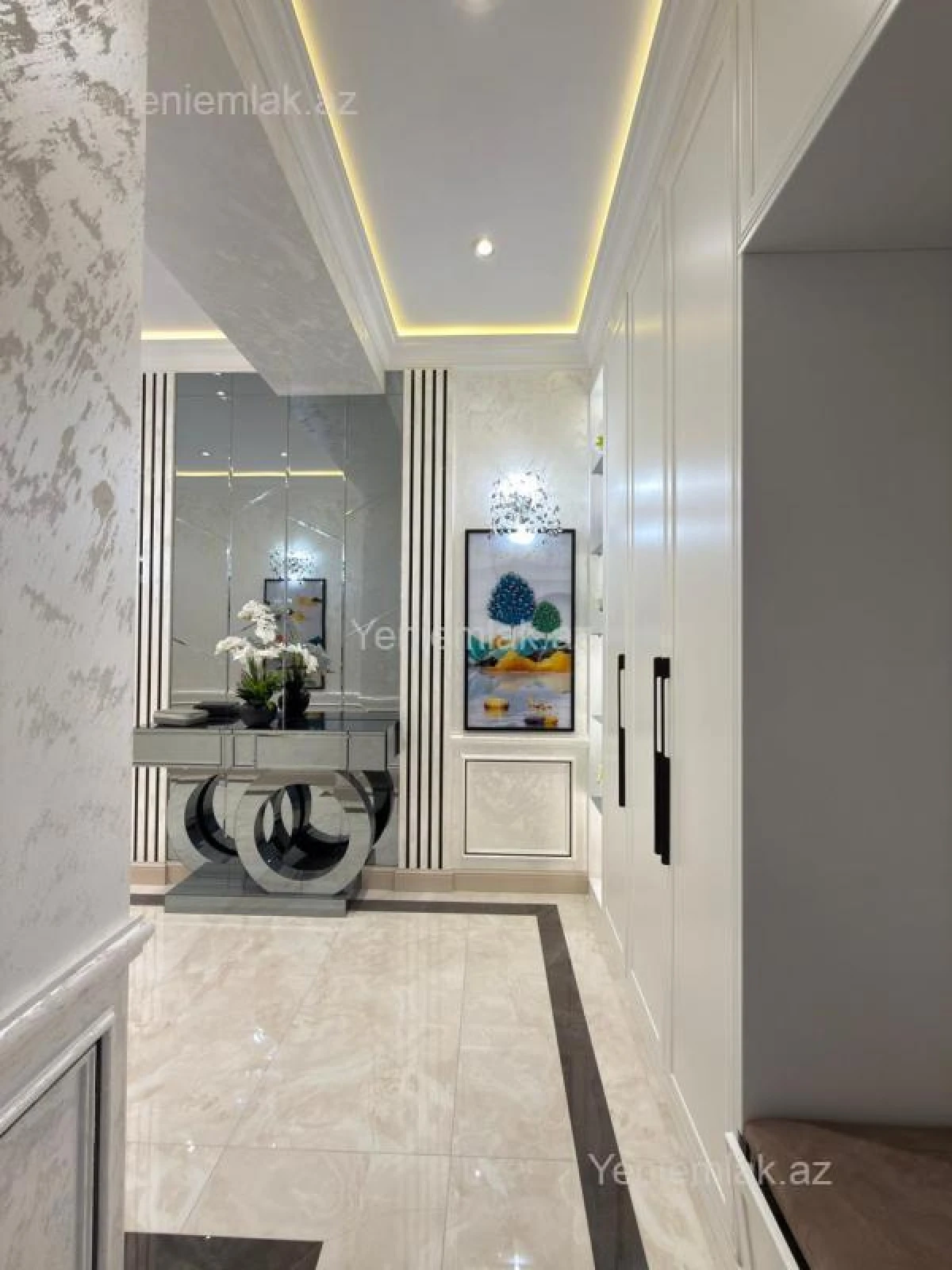 Satılır 3 otaqlı yeni tikili 156 m²