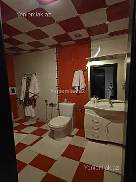 Satılır 3 otaqlı yeni tikili 130 m²