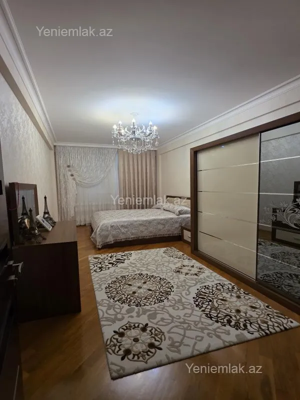 Satılır 3 otaqlı yeni tikili 130 m²
