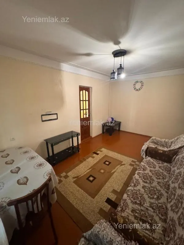 Satılır 3 otaqlı köhnə tikili 70 m²