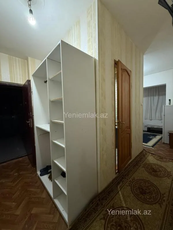 Satılır 1 otaqlı köhnə tikili 40 m²