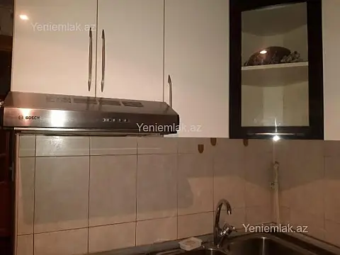 Satılır 2 otaqlı köhnə tikili 50 m²