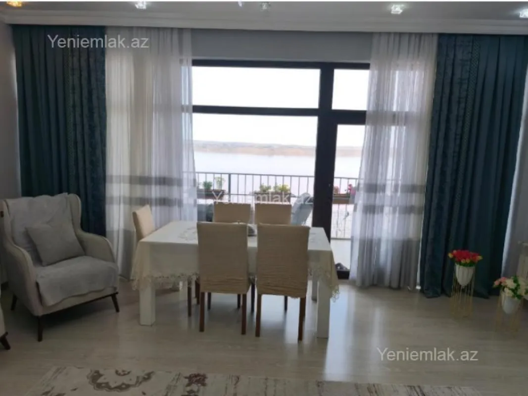 Satılır 4 otaqlı yeni tikili 147 m²
