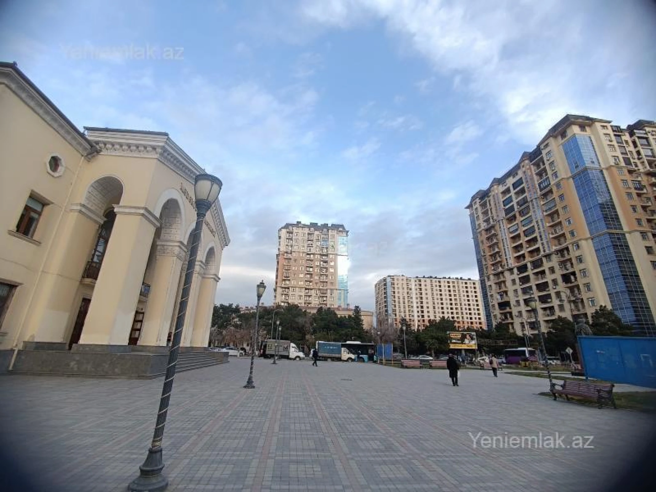 Satılır 2 otaqlı yeni tikili 80 m²