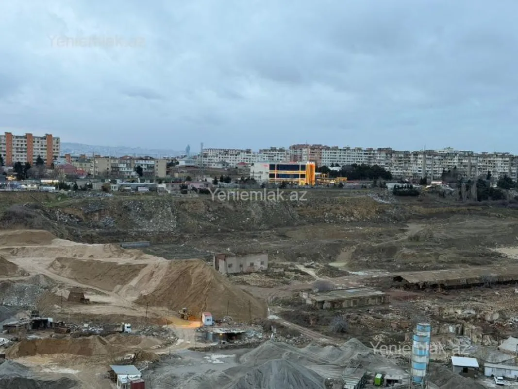 Satılır 3 otaqlı yeni tikili 80 m²