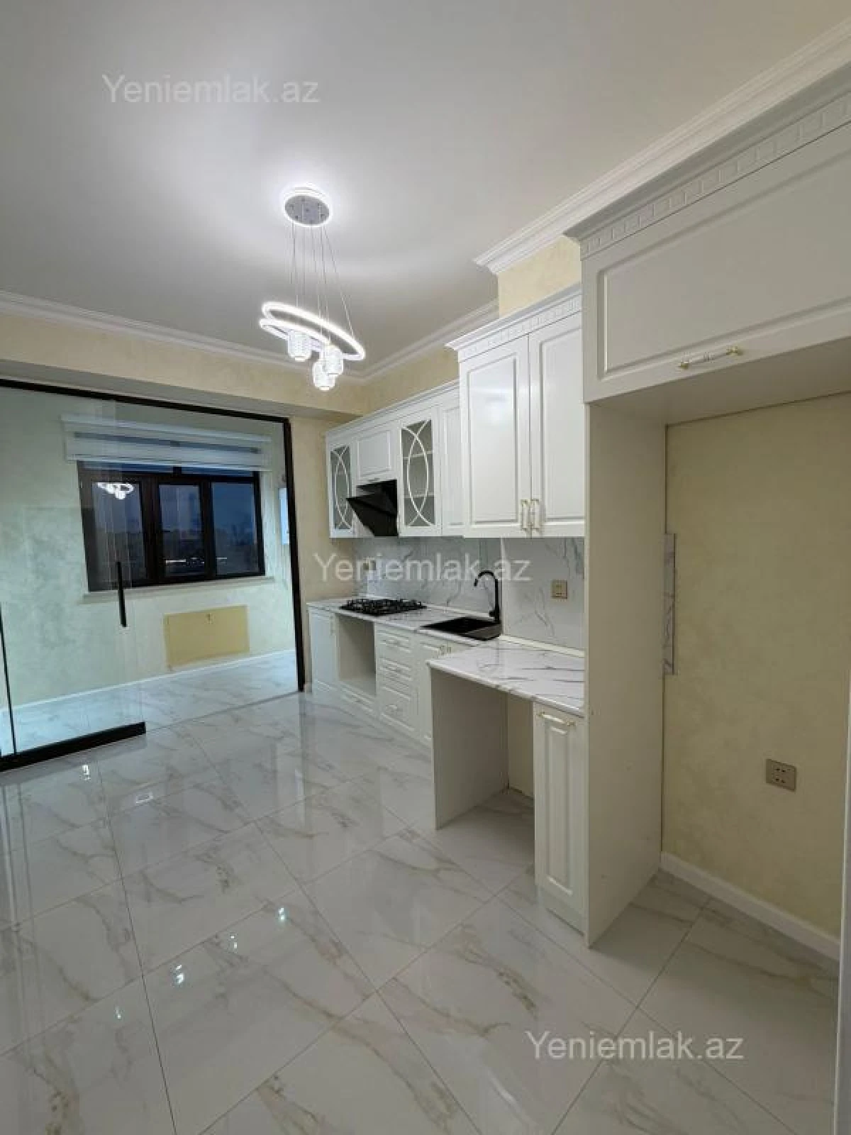 Satılır 3 otaqlı yeni tikili 80 m²