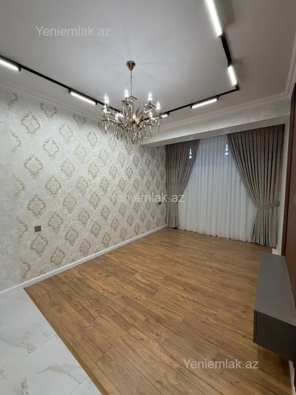 Satılır 3 otaqlı yeni tikili 80 m²