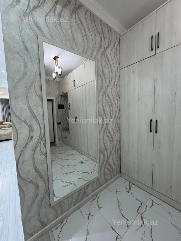 Satılır 3 otaqlı yeni tikili 83 m²