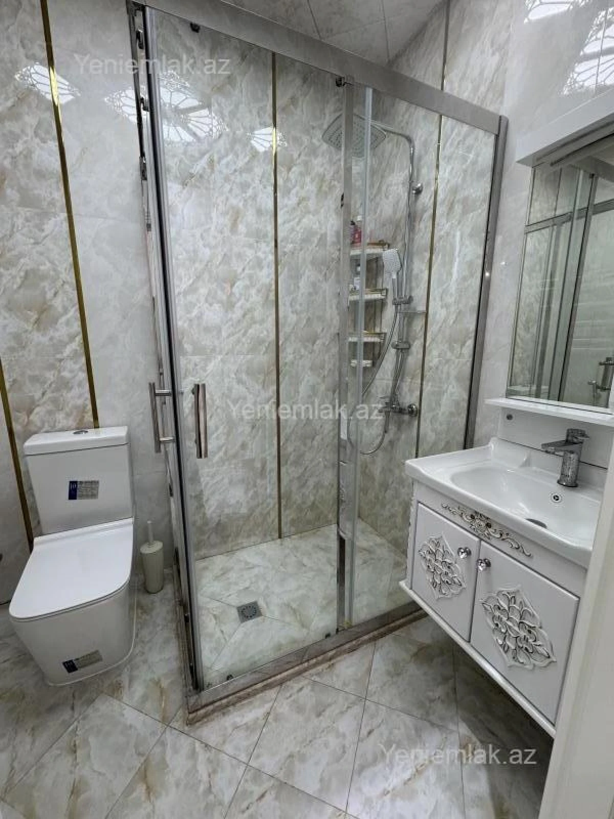 Satılır 3 otaqlı yeni tikili 83 m²