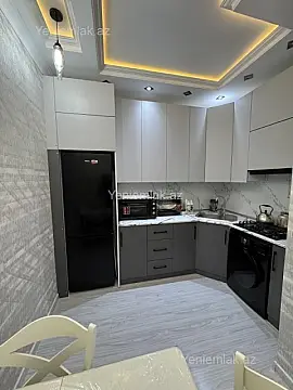Satılır 3 otaqlı yeni tikili 83 m²