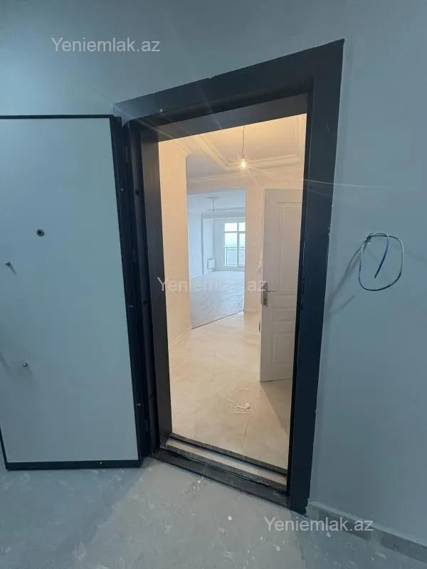 Satılır 2 otaqlı yeni tikili 72 m²