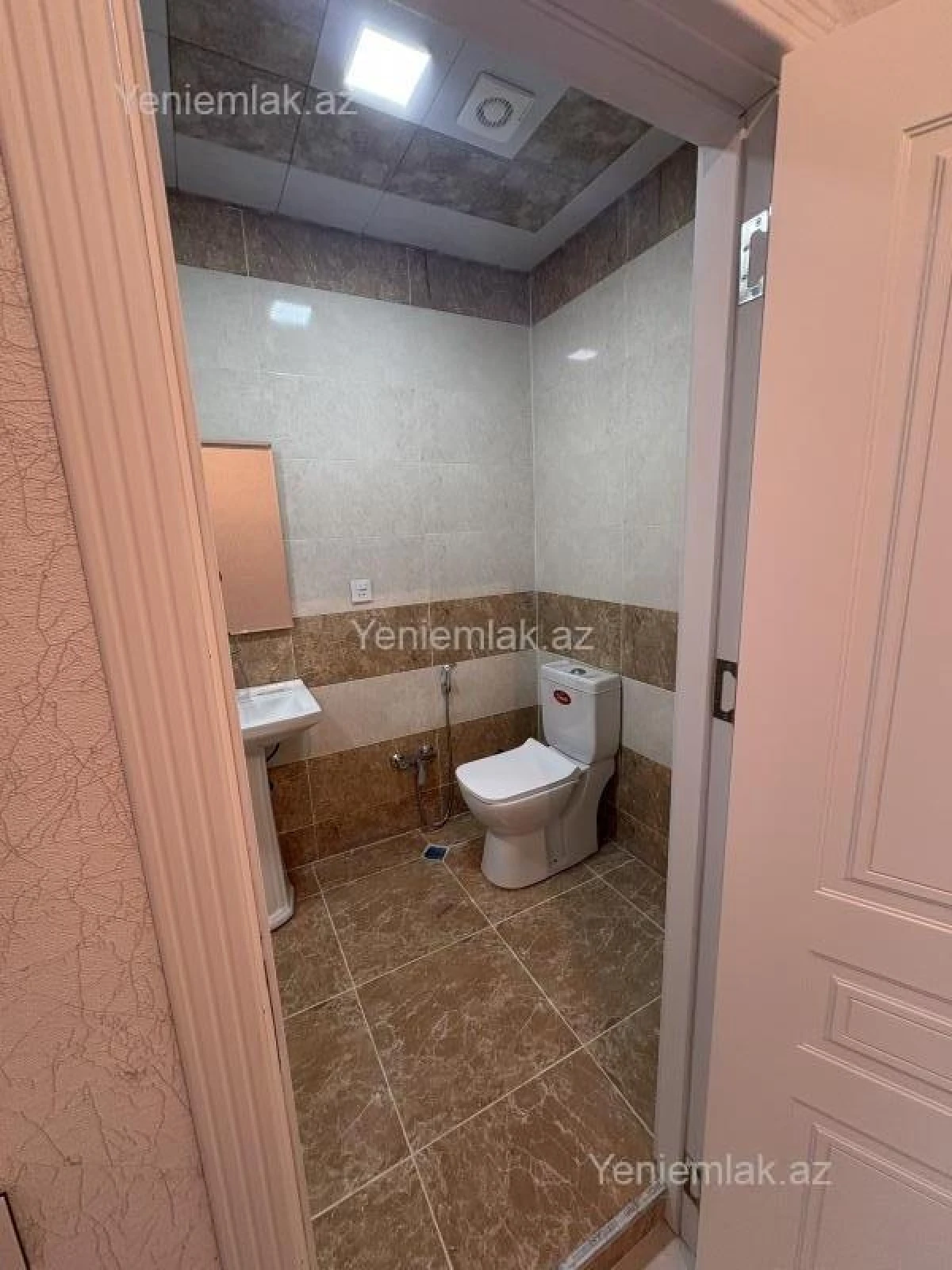 Satılır 2 otaqlı yeni tikili 72 m²