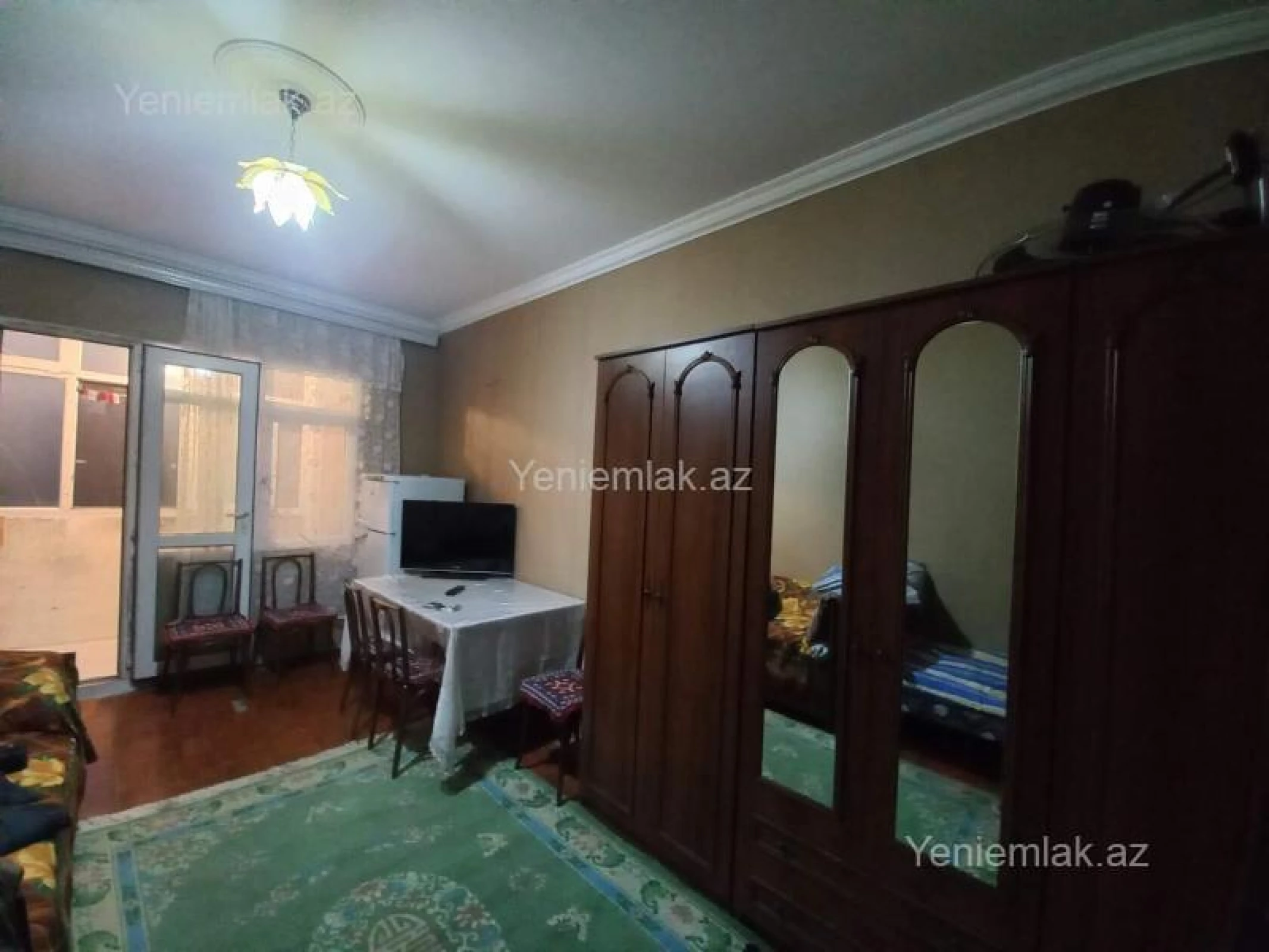 Satılır 1 otaqlı köhnə tikili 27 m²